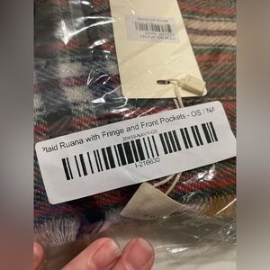 NWT Comfy Luxe Plaid Ruana. Navy,Green,Red+ with front pockets and arm holes